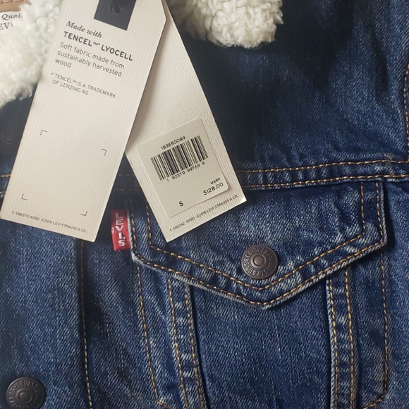 Levi's Sherpa Trucker Jacket - Picture 8 of 8